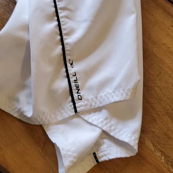 O'Neil Board/Swim White Shorts Size 9 - Picture 11 of 11